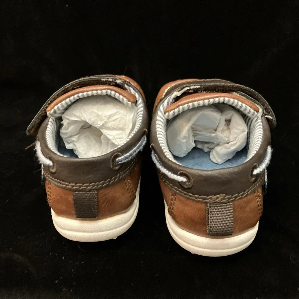 Carters Every Step Jaden Brown Walking Shoes Sz 5 Toddler Sneakers w/ Box